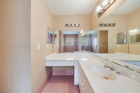 Casa en venta en Miami, Florida, 3 dormitorios, 135.08 m2 № 1993171 - foto 18