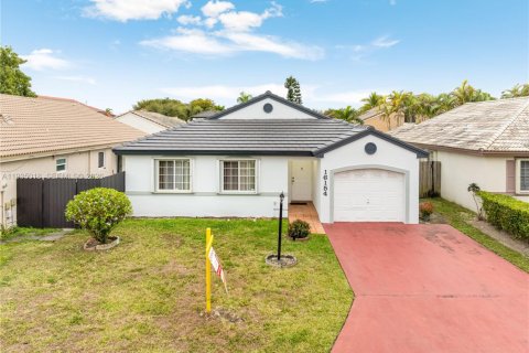 Casa en venta en Miami, Florida, 3 dormitorios, 135.08 m2 № 1993171 - foto 2