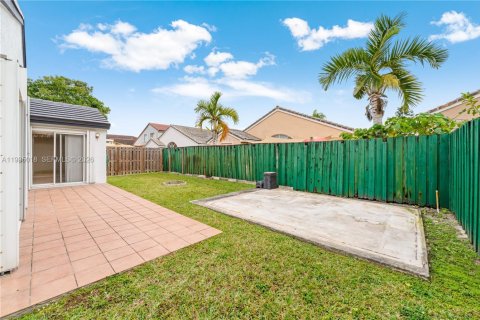 Casa en venta en Miami, Florida, 3 dormitorios, 135.08 m2 № 1993171 - foto 27