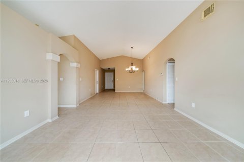 Casa en venta en Miami, Florida, 3 dormitorios, 135.08 m2 № 1993171 - foto 7