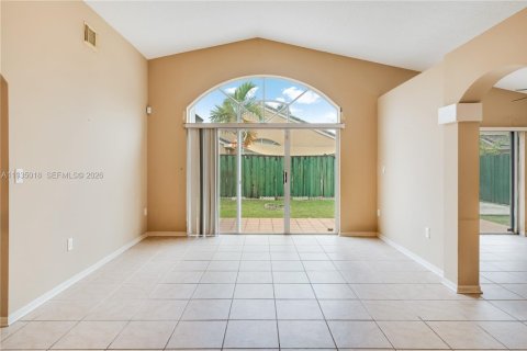 Casa en venta en Miami, Florida, 3 dormitorios, 135.08 m2 № 1993171 - foto 5