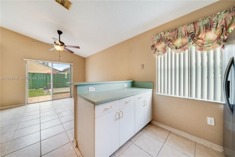 Casa en venta en Miami, Florida, 3 dormitorios, 135.08 m2 № 1993171 - foto 9