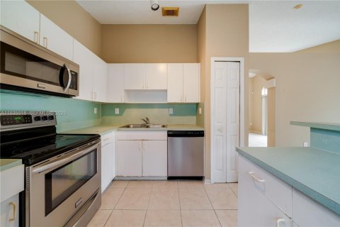 Casa en venta en Miami, Florida, 3 dormitorios, 135.08 m2 № 1993171 - foto 8