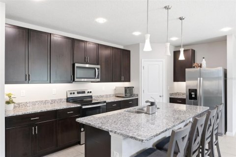 Villa ou maison à vendre à Zephyrhills, Floride: 4 chambres, 171.78 m2 № 2167207 - photo 13