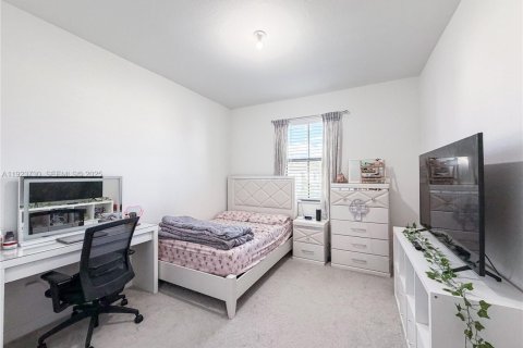 Townhouse in Homestead, Florida 4 bedrooms, 169.08 sq.m. № 1984073 - photo 23