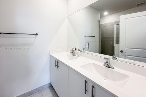 Townhouse in Homestead, Florida 4 bedrooms, 169.08 sq.m. № 1984073 - photo 19