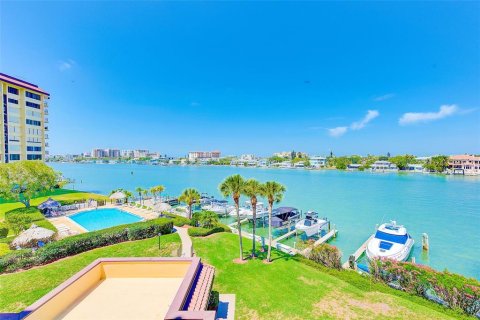Condo in Clearwater, Florida, 2 bedrooms  № 1205344 - photo 3