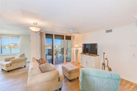 Condo in Clearwater, Florida, 2 bedrooms  № 1205344 - photo 8