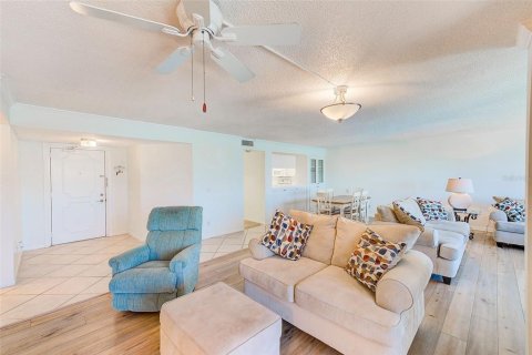 Condo in Clearwater, Florida, 2 bedrooms  № 1205344 - photo 10