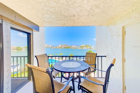Condo in Clearwater, Florida, 2 bedrooms  № 1205344 - photo 4
