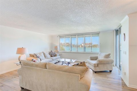 Condo in Clearwater, Florida, 2 bedrooms  № 1205344 - photo 6