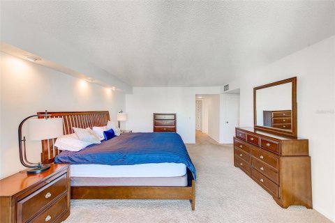 Condo in Clearwater, Florida, 2 bedrooms  № 1205344 - photo 24