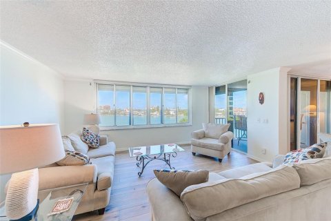 Condo in Clearwater, Florida, 2 bedrooms  № 1205344 - photo 11
