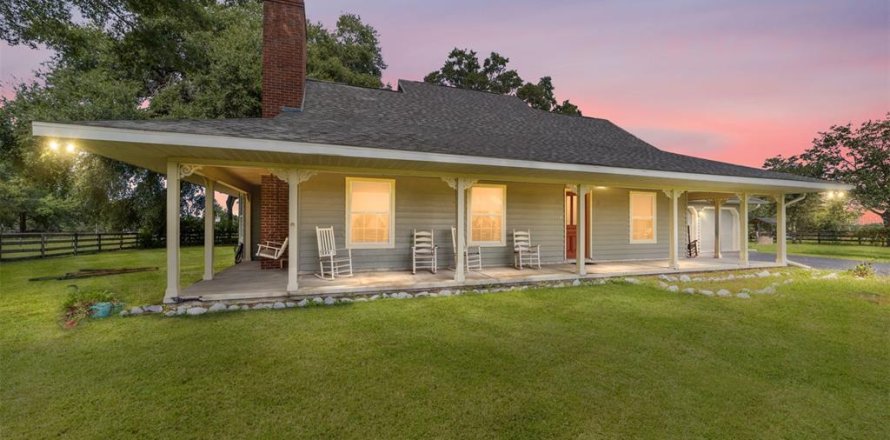 Casa en Ocala, Florida 4 dormitorios, 194.72 m2 № 1905046