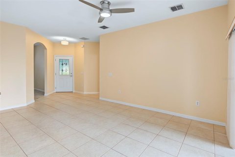 Villa ou maison à vendre à Kissimmee, Floride: 2 chambres, 138.24 m2 № 2398483 - photo 7