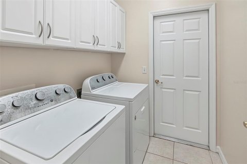 Villa ou maison à vendre à Kissimmee, Floride: 2 chambres, 138.24 m2 № 2398483 - photo 22