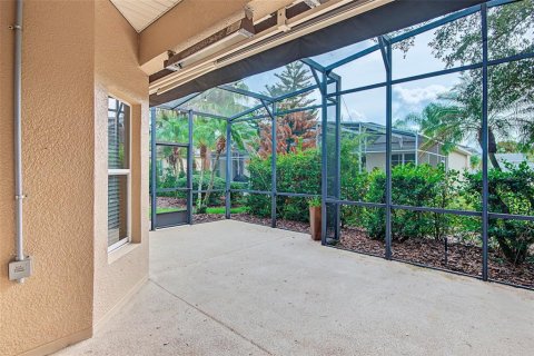 Villa ou maison à vendre à Kissimmee, Floride: 2 chambres, 138.24 m2 № 2398483 - photo 18