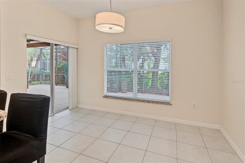Villa ou maison à vendre à Kissimmee, Floride: 2 chambres, 138.24 m2 № 2398483 - photo 16