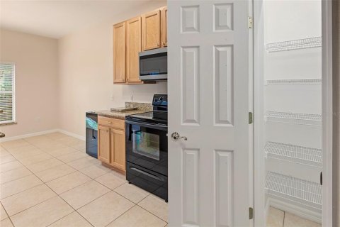 Villa ou maison à vendre à Kissimmee, Floride: 2 chambres, 138.24 m2 № 2398483 - photo 15