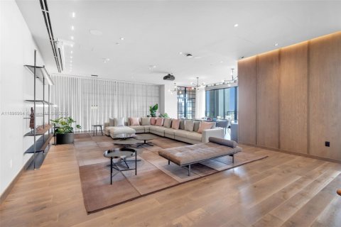 Condo in Miami, Florida, 1 bedroom  № 2059866 - photo 30