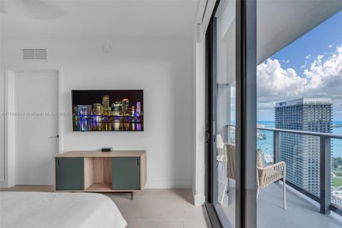 Condo in Miami, Florida, 1 bedroom  № 2059866 - photo 7