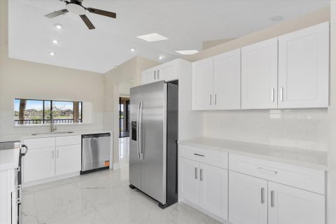 Copropriété à vendre à Boca Raton, Floride: 2 chambres, 155.98 m2 № 2431571 - photo 14