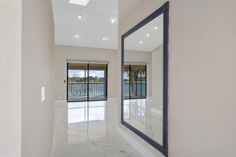 Copropriété à vendre à Boca Raton, Floride: 2 chambres, 155.98 m2 № 2431571 - photo 5