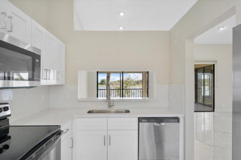 Copropriété à vendre à Boca Raton, Floride: 2 chambres, 155.98 m2 № 2431571 - photo 16