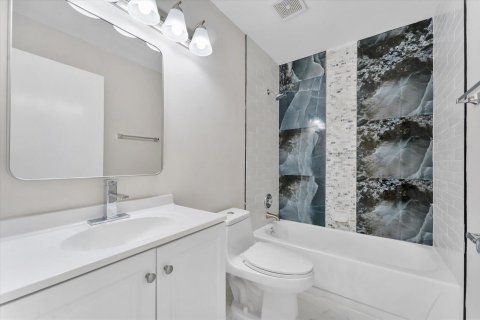 Copropriété à vendre à Boca Raton, Floride: 2 chambres, 155.98 m2 № 2431571 - photo 22