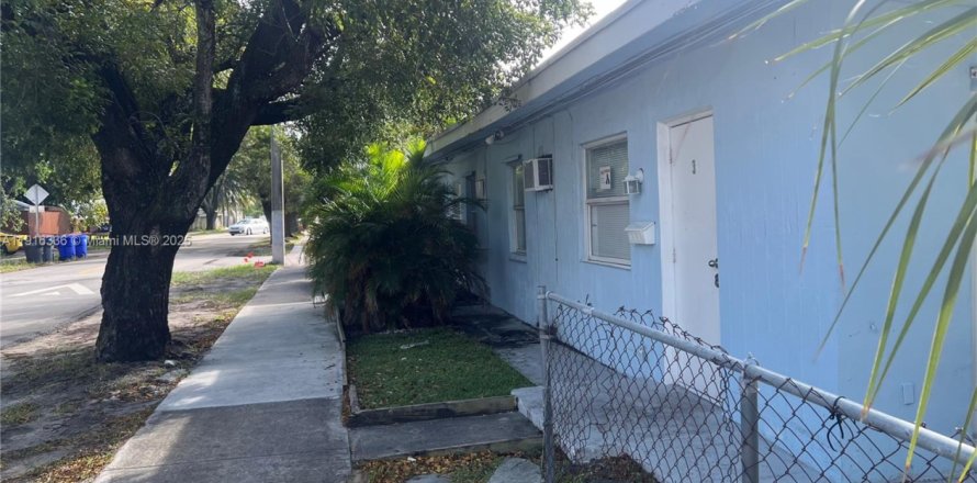 Дом в Холливуд, Флорида 1 спальня, 60.39м2 № 1971097