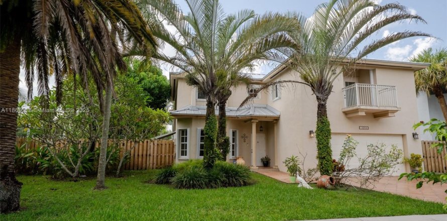 Casa en Miami, Florida 4 dormitorios, 219.06 m2 № 1895365