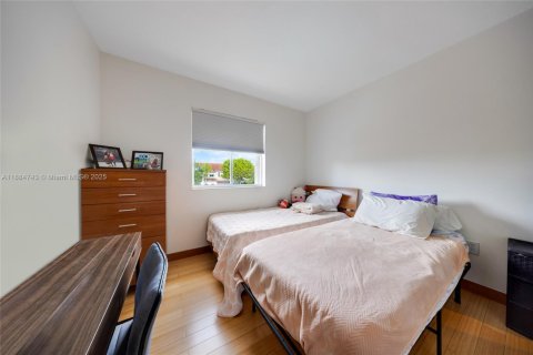 Touwnhouse à louer à Doral, Floride: 3 chambres, 140.47 m2 № 1930234 - photo 29