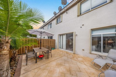 Touwnhouse à louer à Doral, Floride: 3 chambres, 140.47 m2 № 1930234 - photo 30