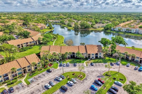 Condo in Sarasota, Florida, 3 bedrooms  № 2213831 - photo 18