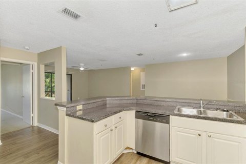 Condo in Sarasota, Florida, 3 bedrooms  № 2213831 - photo 6