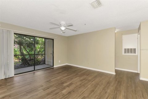 Condo in Sarasota, Florida, 3 bedrooms  № 2213831 - photo 9