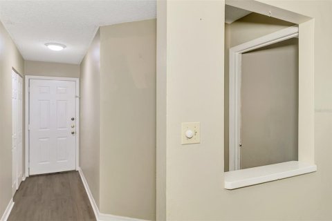 Condo in Sarasota, Florida, 3 bedrooms  № 2213831 - photo 25