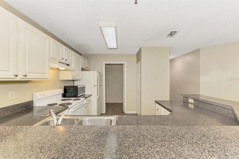 Condo in Sarasota, Florida, 3 bedrooms  № 2213831 - photo 29