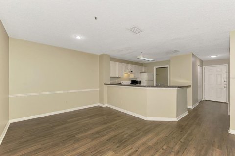 Condo in Sarasota, Florida, 3 bedrooms  № 2213831 - photo 13