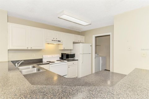 Condo in Sarasota, Florida, 3 bedrooms  № 2213831 - photo 30