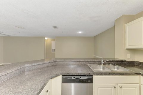 Condo in Sarasota, Florida, 3 bedrooms  № 2213831 - photo 7