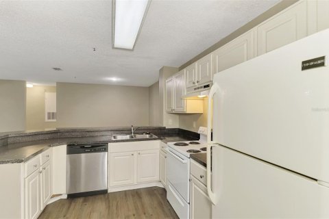 Condo in Sarasota, Florida, 3 bedrooms  № 2213831 - photo 5