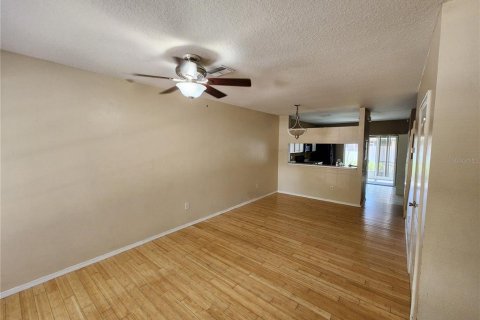 Touwnhouse à louer à Wesley Chapel, Floride: 2 chambres, 110 m2 № 2111594 - photo 4