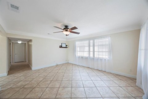 Casa en venta en Saint Petersburg, Florida, 3 dormitorios, 92.9 m2 № 1877343 - foto 7