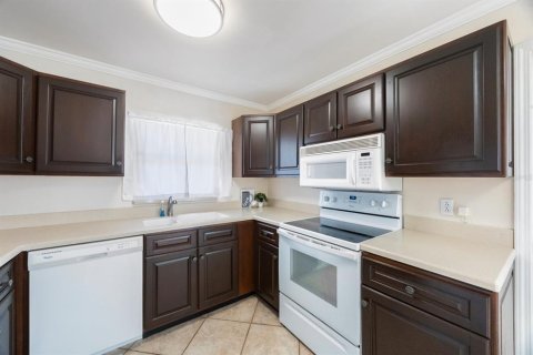 Casa en venta en Saint Petersburg, Florida, 3 dormitorios, 92.9 m2 № 1877343 - foto 12