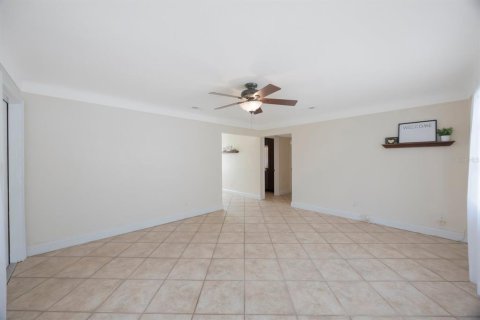Casa en venta en Saint Petersburg, Florida, 3 dormitorios, 92.9 m2 № 1877343 - foto 6