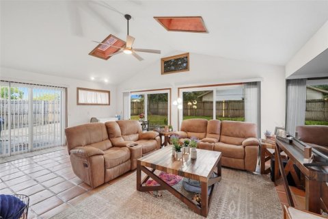 Casa en venta en Apopka, Florida, 3 dormitorios, 168.62 m2 № 1913385 - foto 24