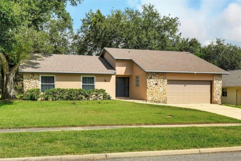 Casa en venta en Apopka, Florida, 3 dormitorios, 168.62 m2 № 1913385 - foto 3