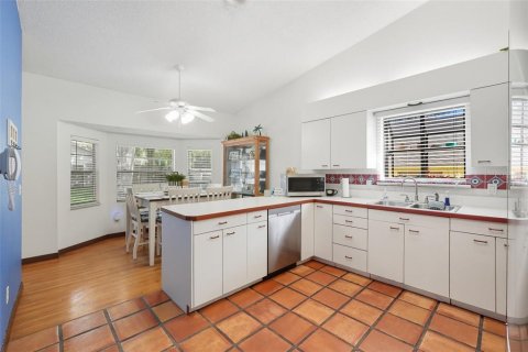 Casa en venta en Apopka, Florida, 3 dormitorios, 168.62 m2 № 1913385 - foto 13
