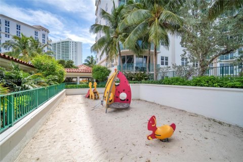 Купить кондоминиум в Авентура, Флорида 2 спальни, 122.63м2, № 1978769 - фото 12